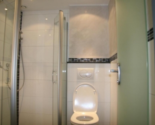 Single room with shower